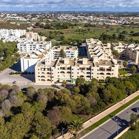 Salgados 1 Bedroom Apartment - 500M From The Beach Guia  Eksteriør billede