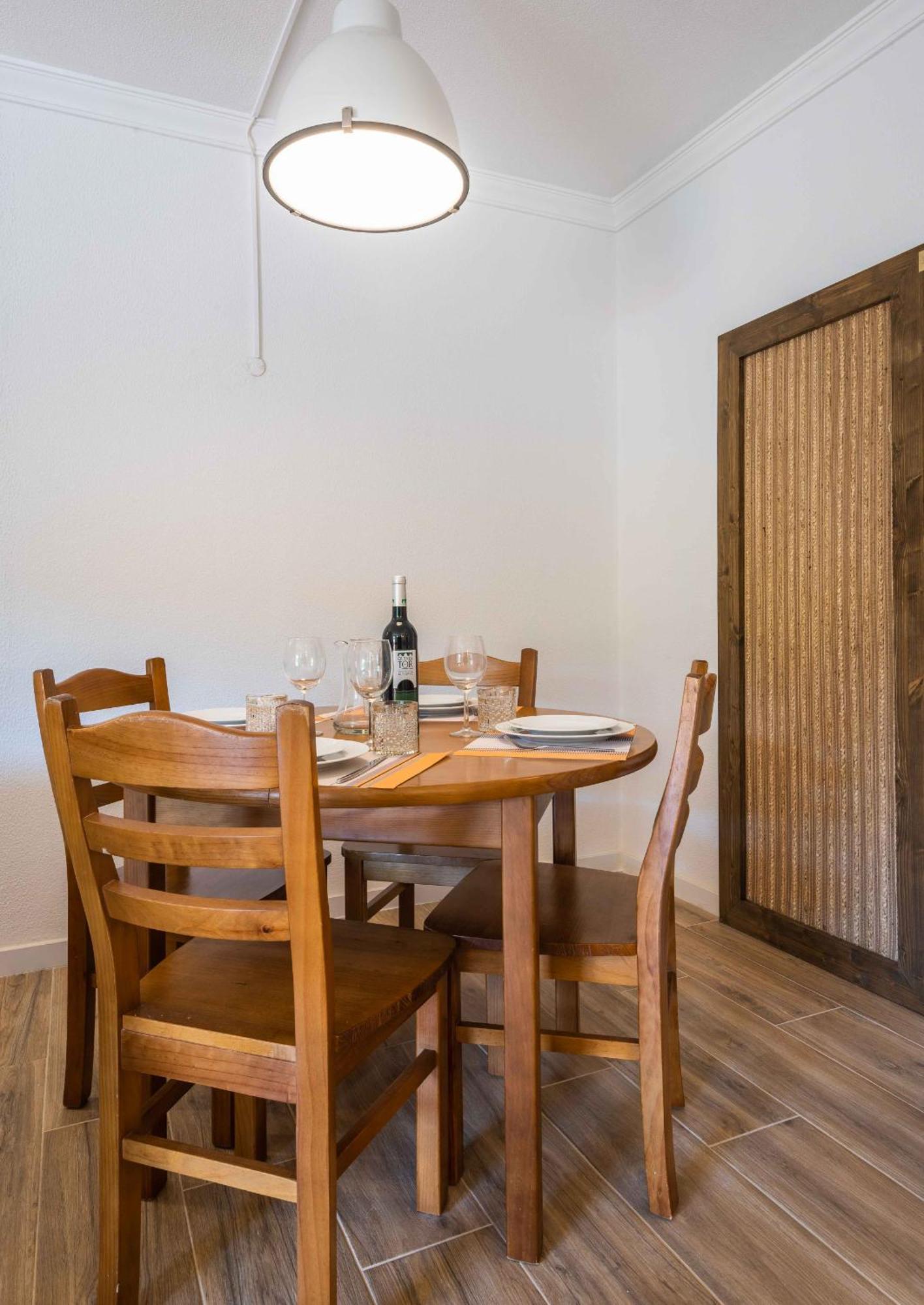 Salgados 1 Bedroom Apartment - 500M From The Beach Guia  Eksteriør billede